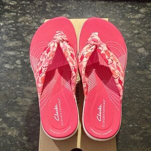 Clarks Women's Pink Flip-Flop Sandals